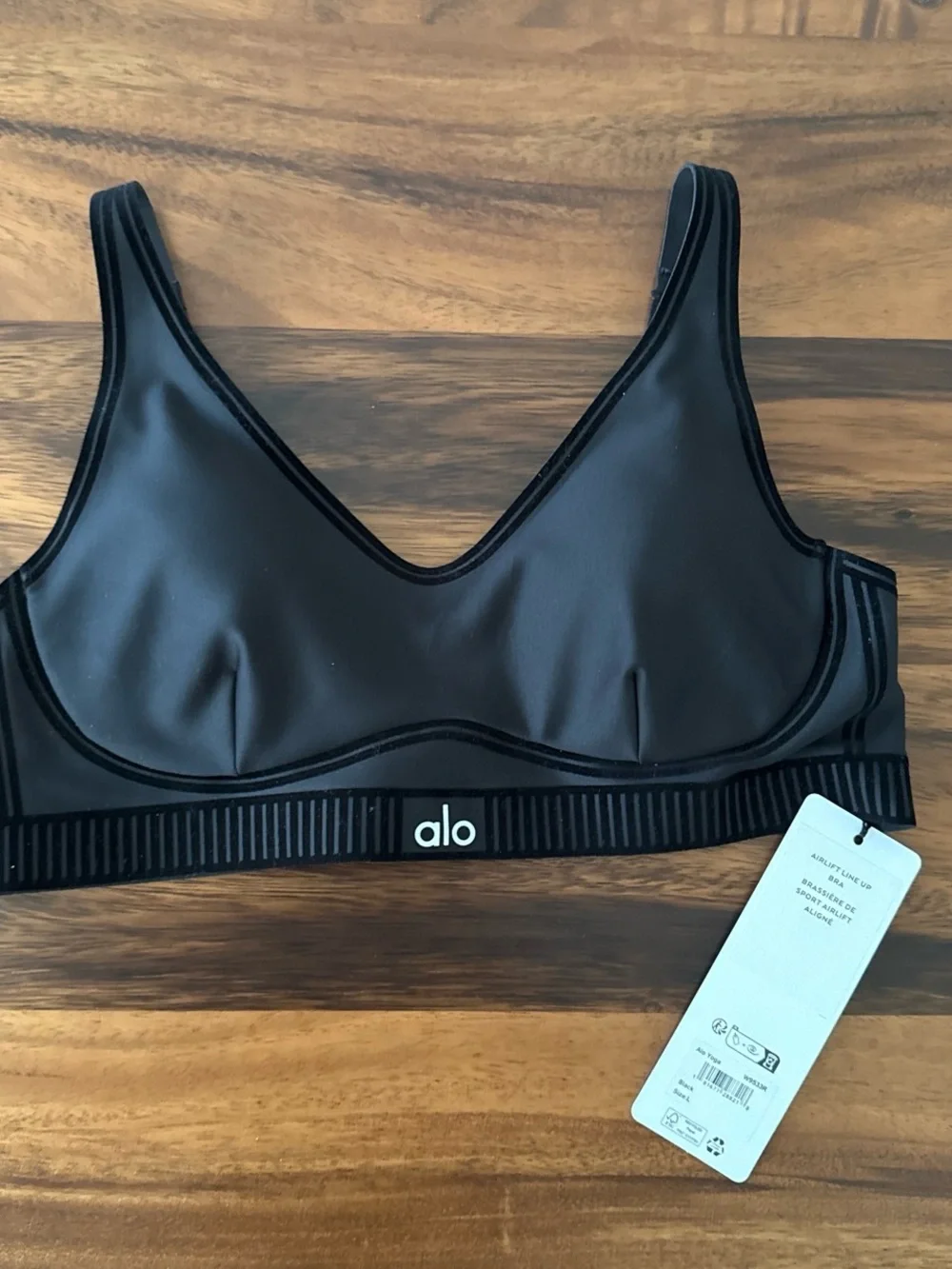 ALO Yoga airlift line up set NEW